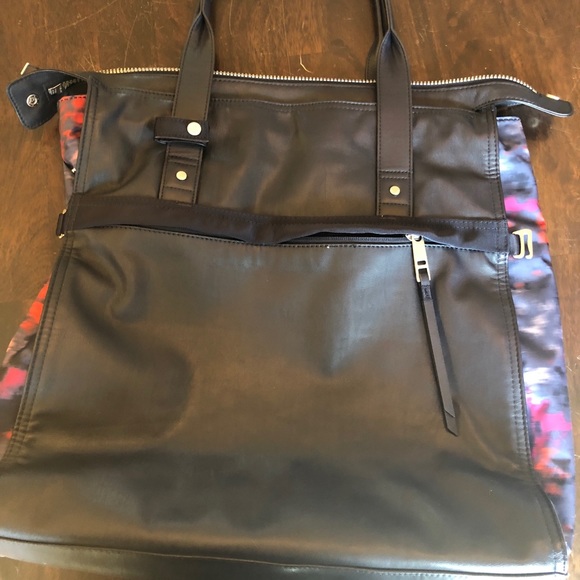 lululemon athletica Handbags - Lululemon gym/yoga/tote bag